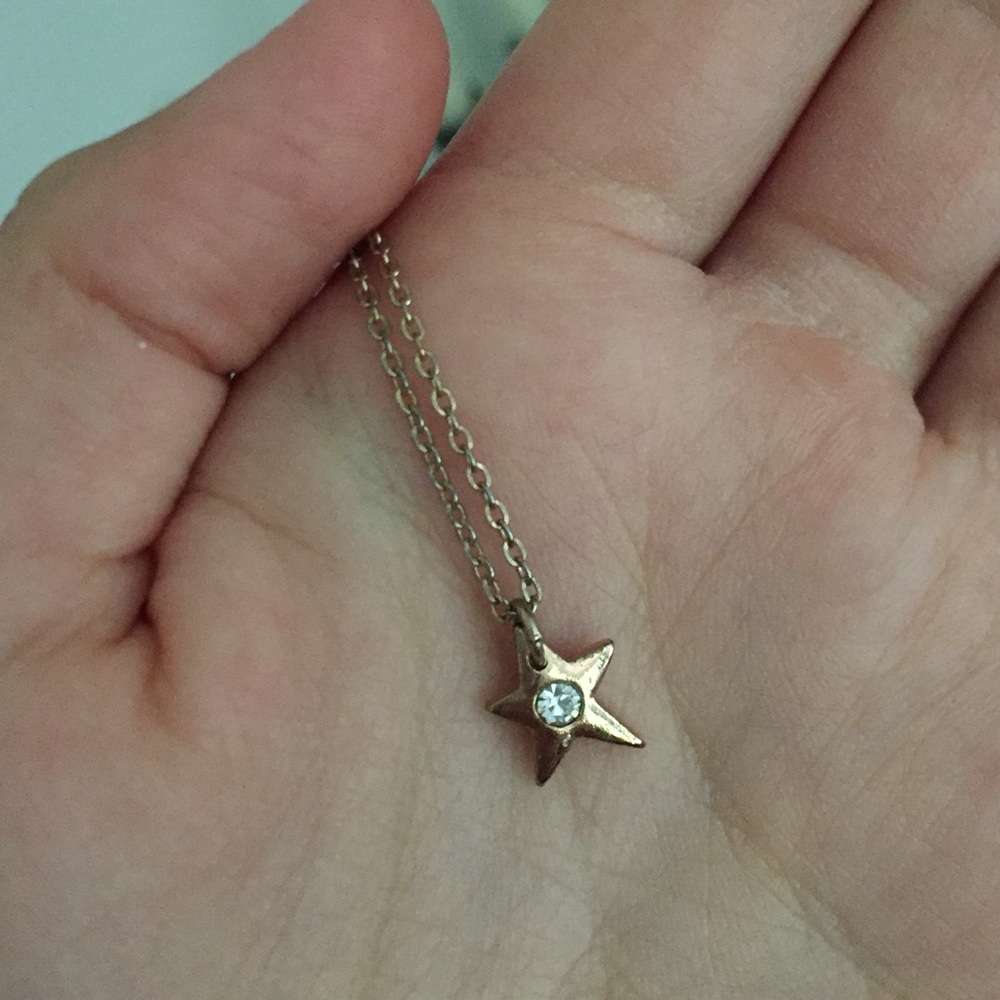 Gold star necklace